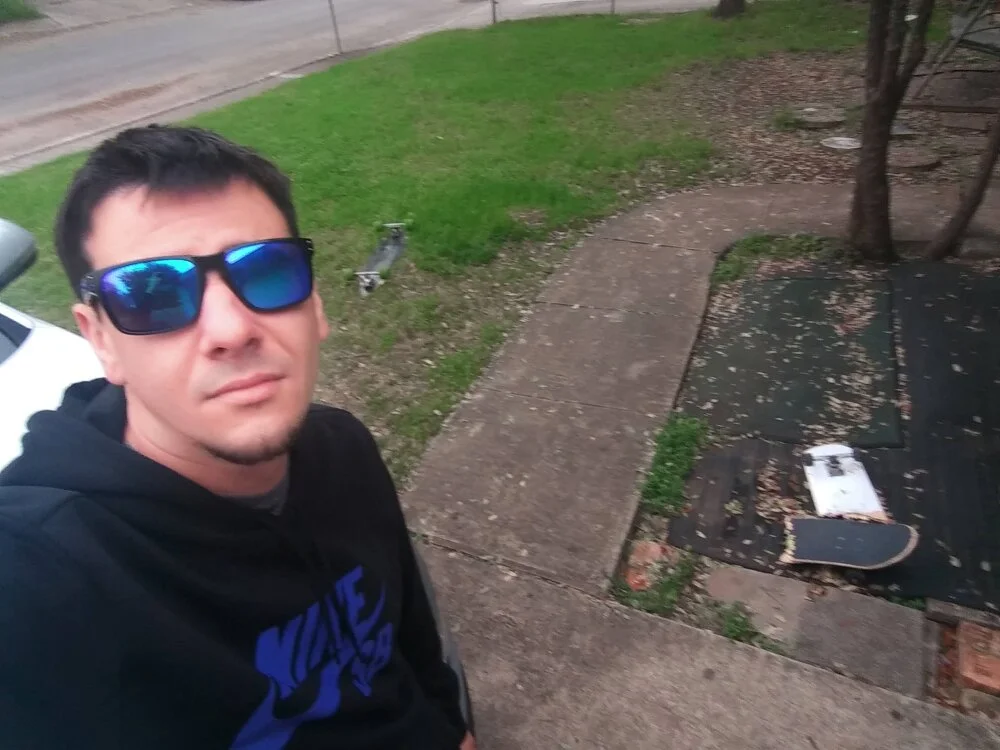 xxxavier82991 Offline XXX-chat