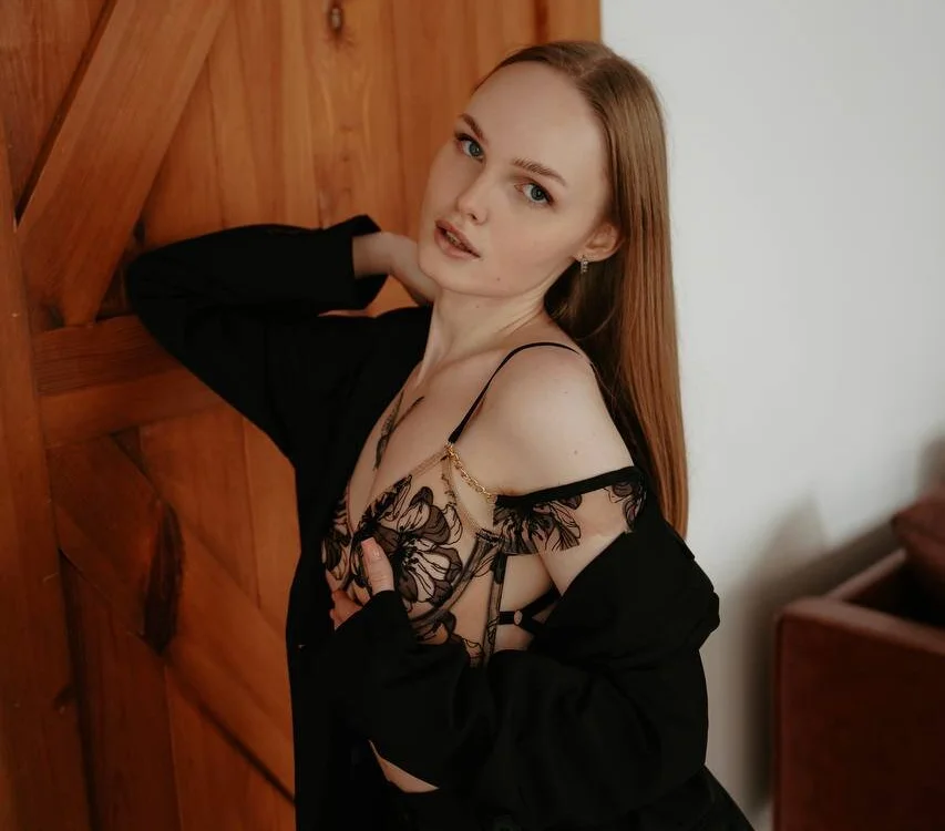 LedaSweeting Chat XXX offline