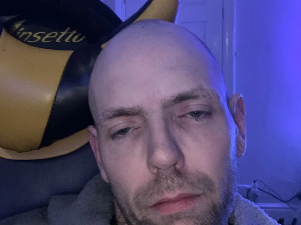 Alex_essex69 Offline XXX-Chat