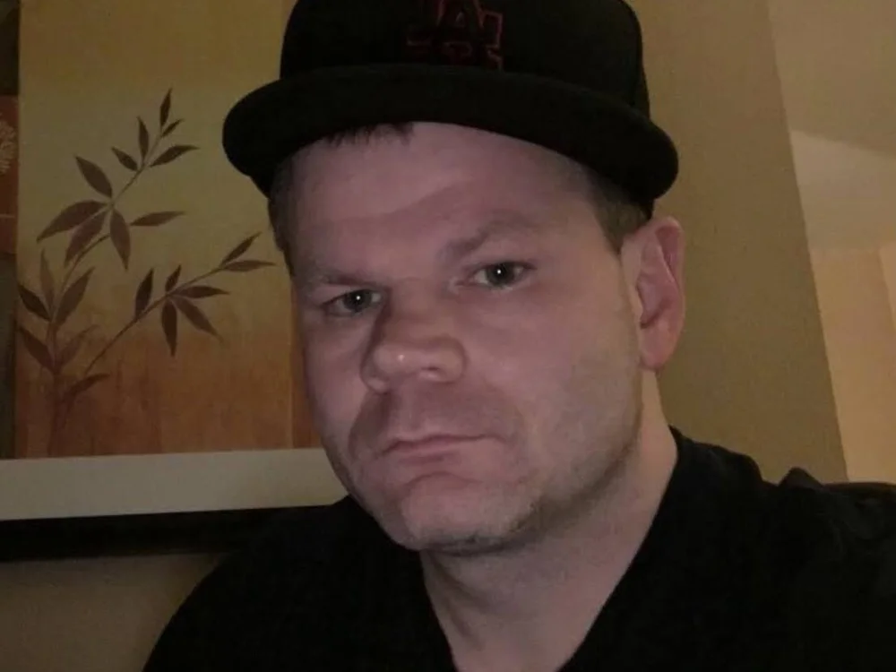 RoundishParsley's Offline Chat Room