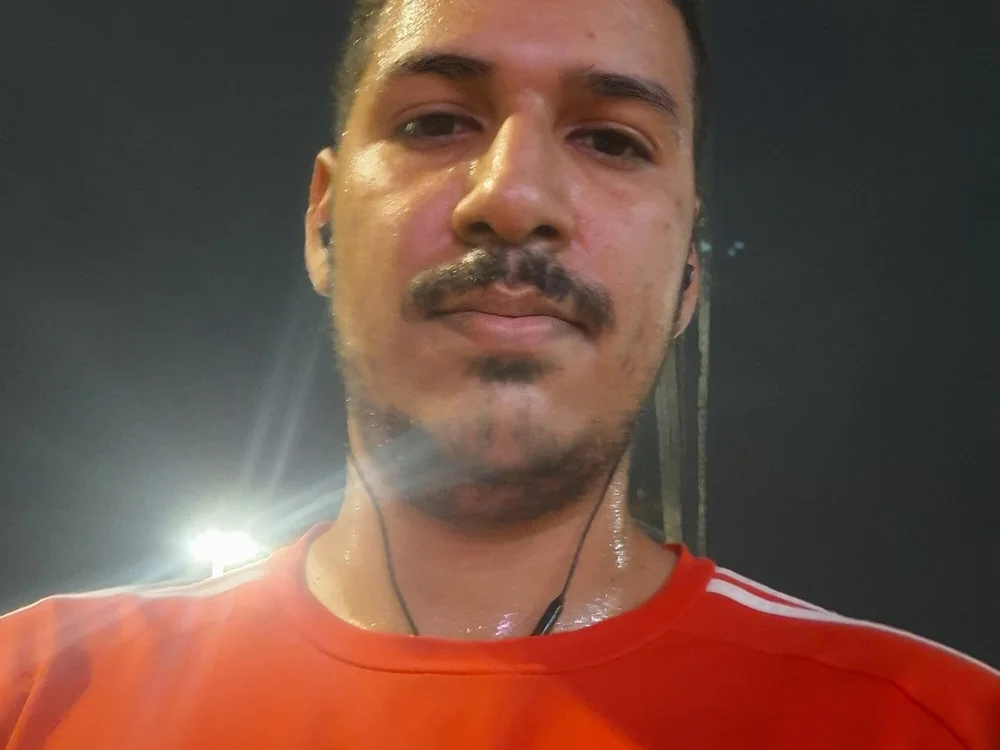 joao20cm69's Offline XXX Chat