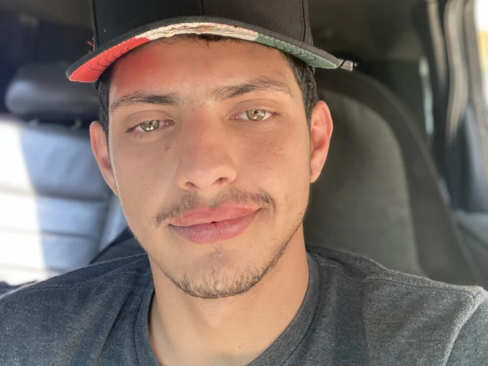 canochvz's Offline XXX Chat