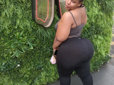 BigbootyNickyx Offline XXX Chat