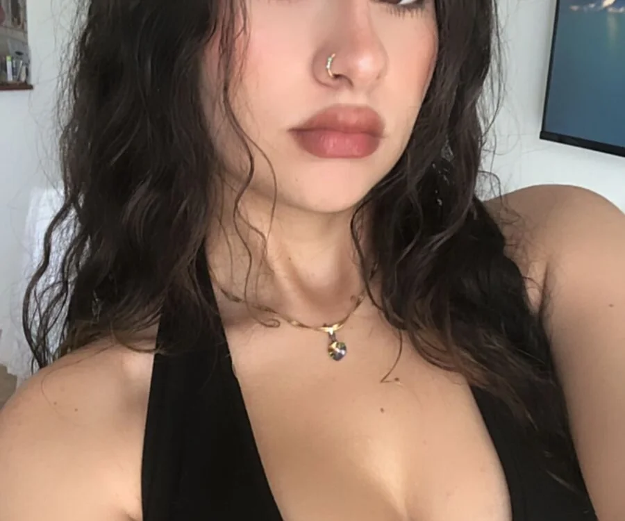 CelesteWest__'s Offline XXX Chat