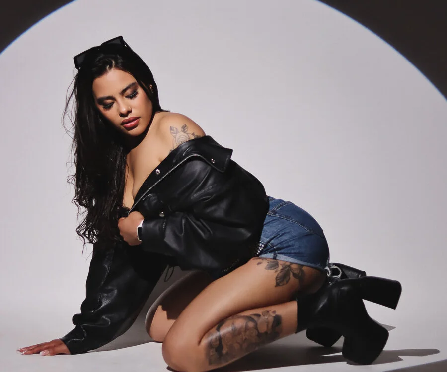 Alessia-Ferrer's Offline XXX Chat
