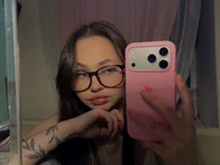 Shycutiee's webcam live show