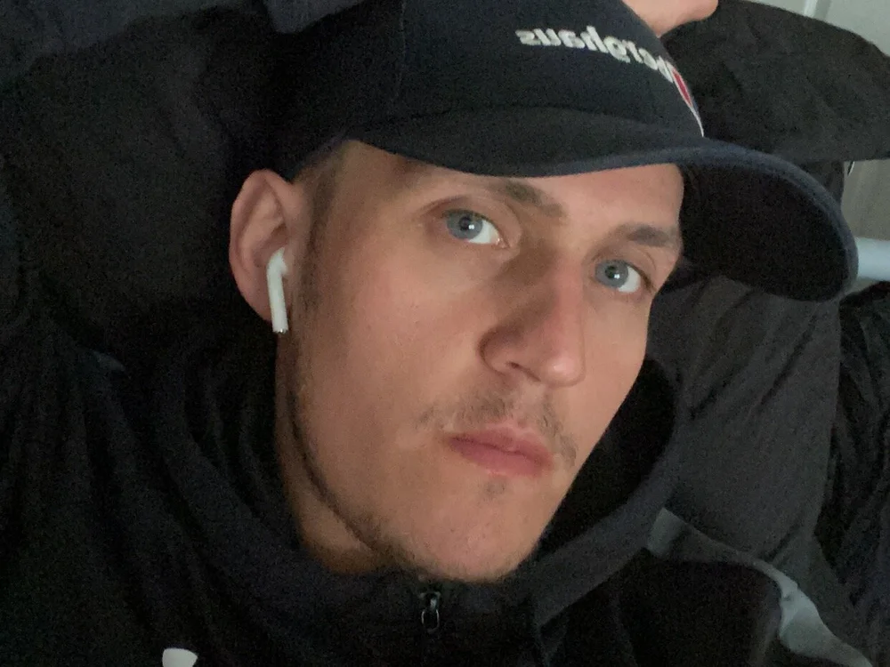 rocket-95's Offline Chat Room