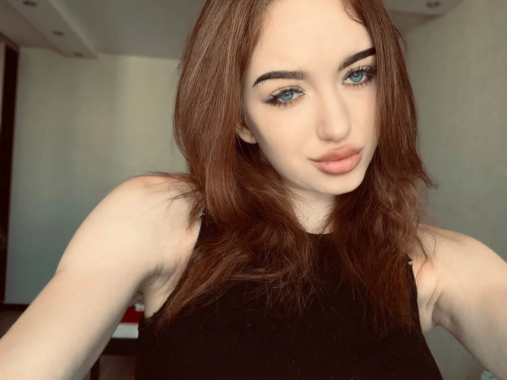 TattooGirl's Offline Chat Room