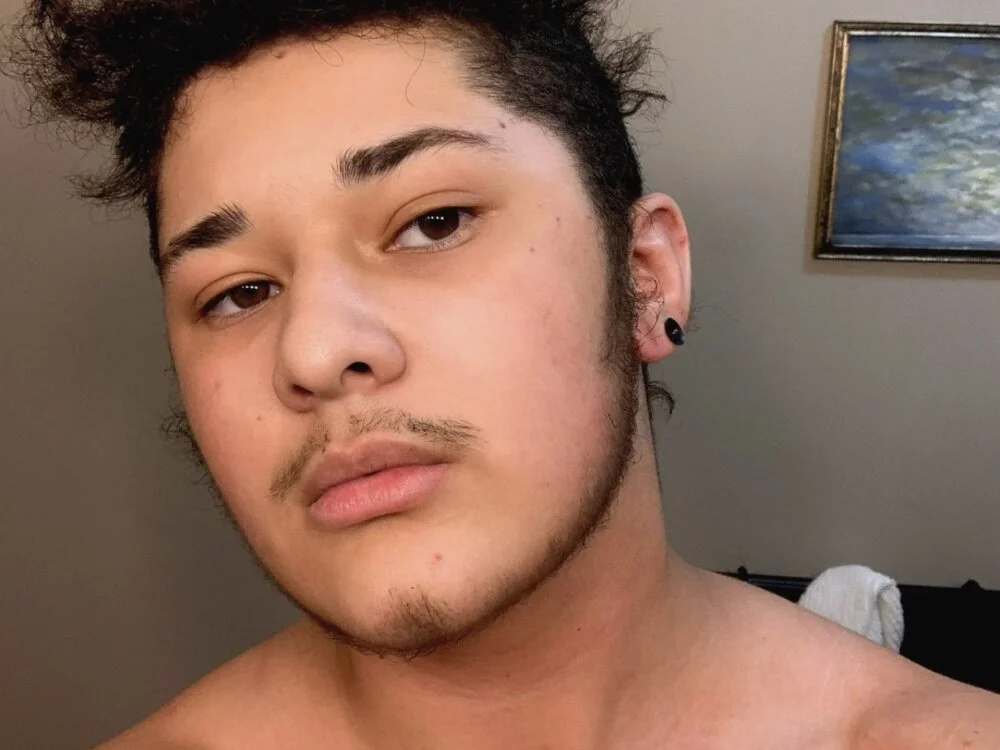 Acewilliams23's Offline XXX Chat