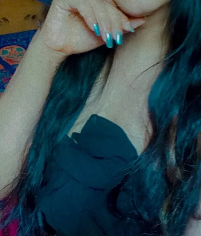 Hot_Baby250's Offline XXX Chat