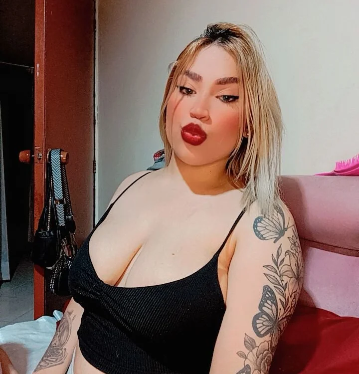 Offline chatovací místnost Arisha_Jones_