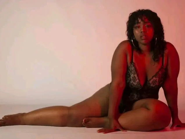 Sembang XXX Luar Talian GoldenPussyXOXO