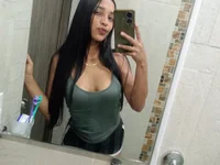 Sara_Lopez02's Offline XXX Chat