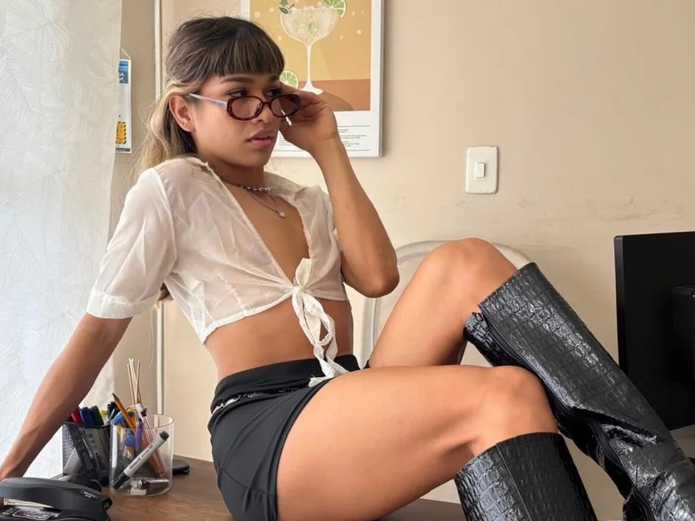 bloom_apple Offline XXX-chat