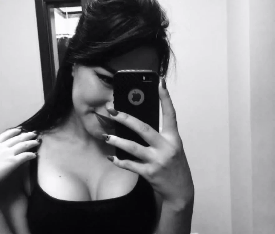 ishamilla's Offline XXX Chat