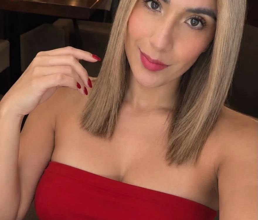 whitneyhot's Offline XXX Chat