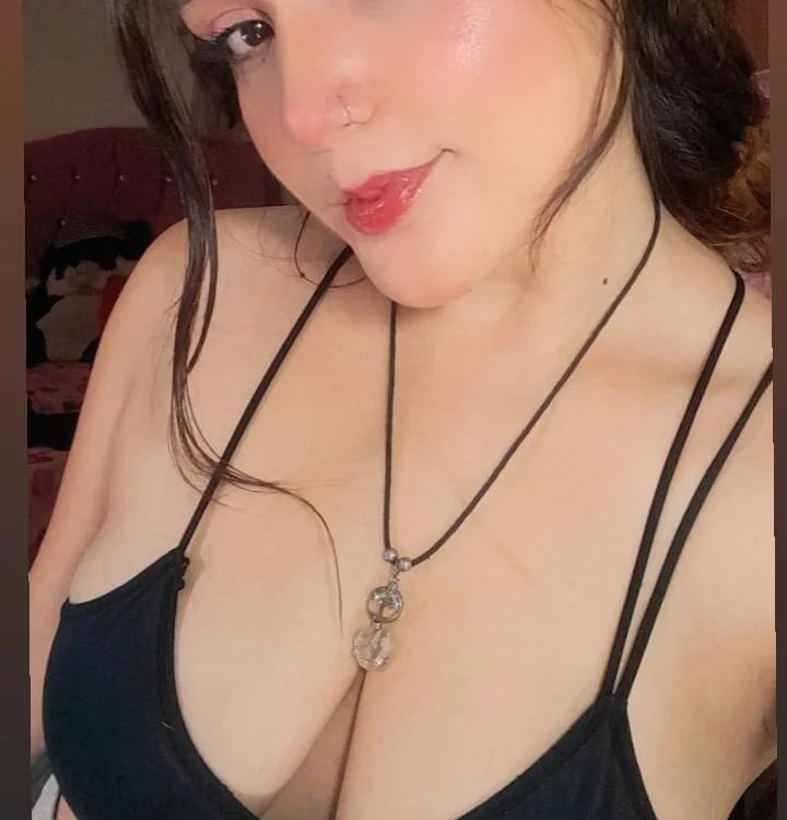 XXX chat uživo modela AliceLee_