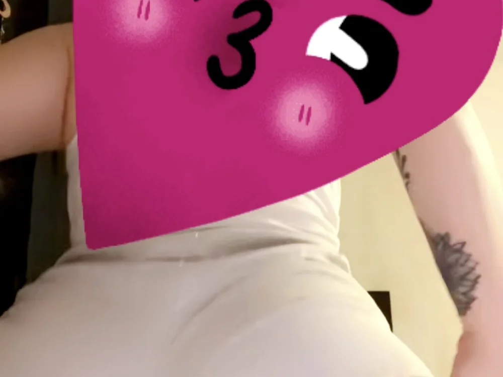 lauracum2you offline chatrum