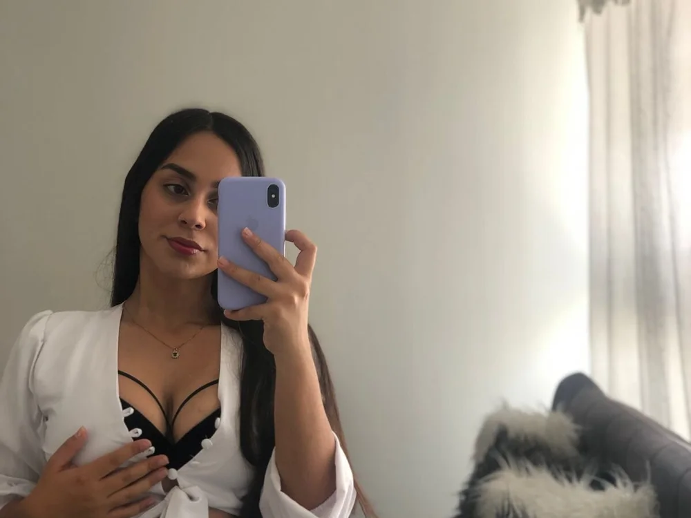 Indira_olii offline chatrum