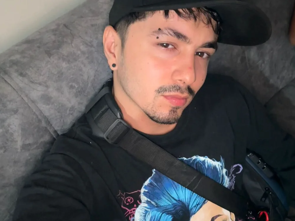 Офлайн-чат XXX Andres_Blessed