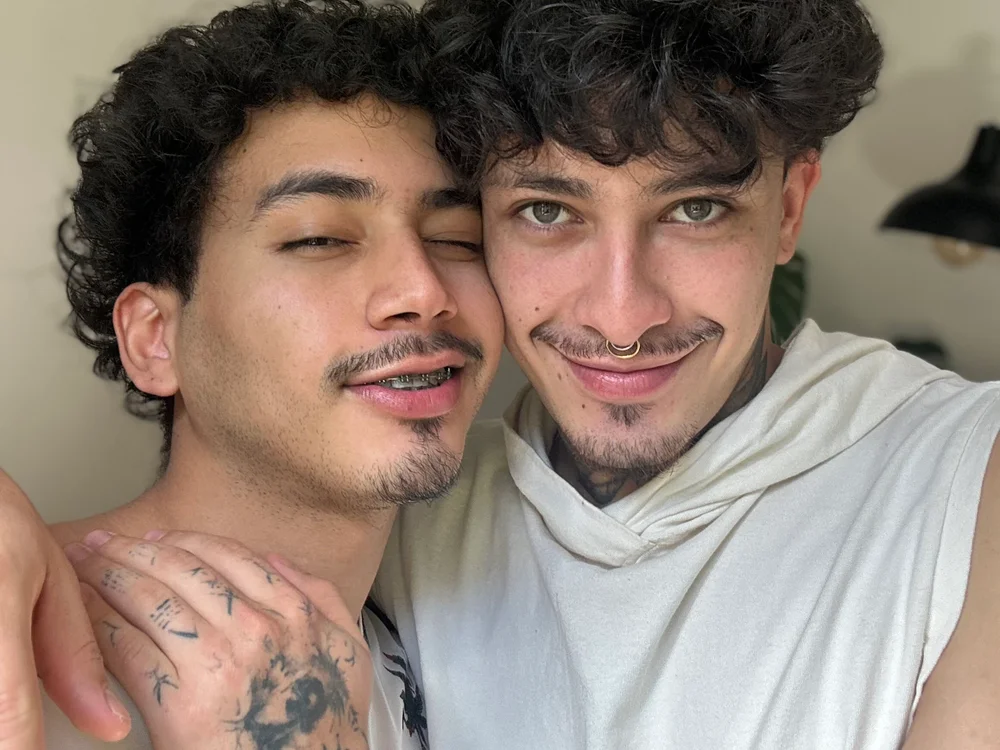 Noah_and_Steven Chat XXX offline