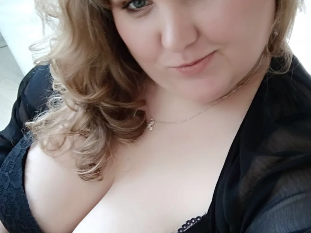 Bootysuper9's Offline XXX Chat