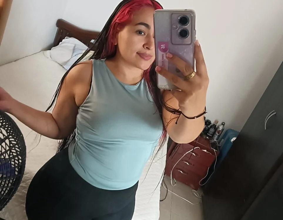 Carolina_Velez_pm's most recent online preview