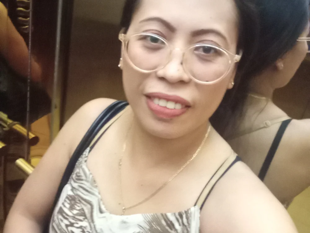 AsianPinayLovers' Offline Chat Room