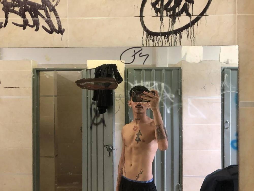 Ocsanis69n Offline XXX chat