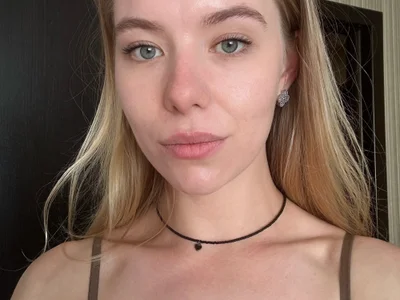 ScarlettKinsley Female Yogayoung Strip Cam
