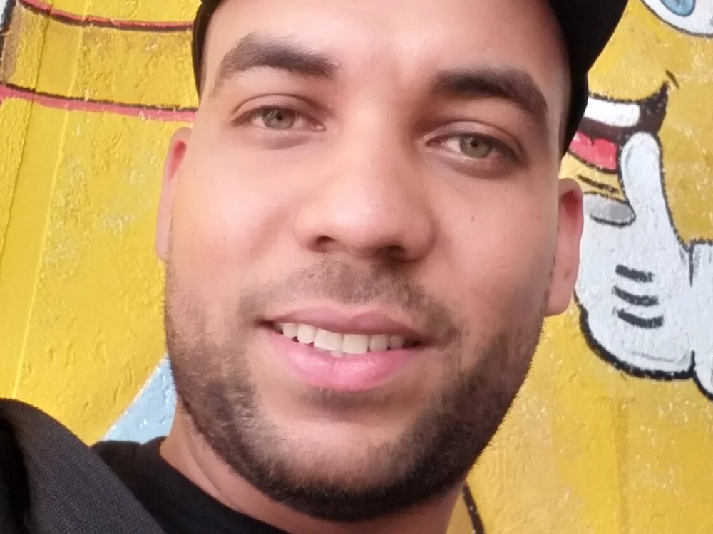 ojitosklaros offline chatrum