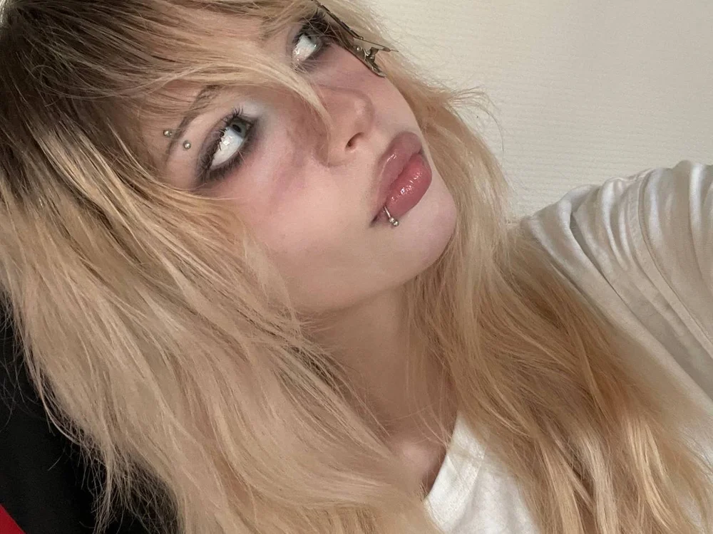 ห้องแชทออฟไลน์ของ KristinCox