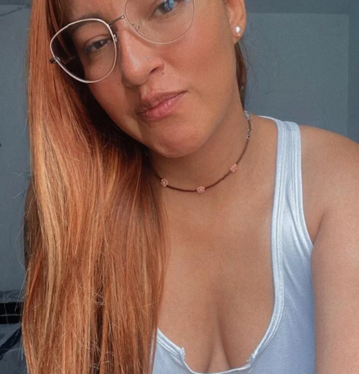 arianarico's Offline Chat Room