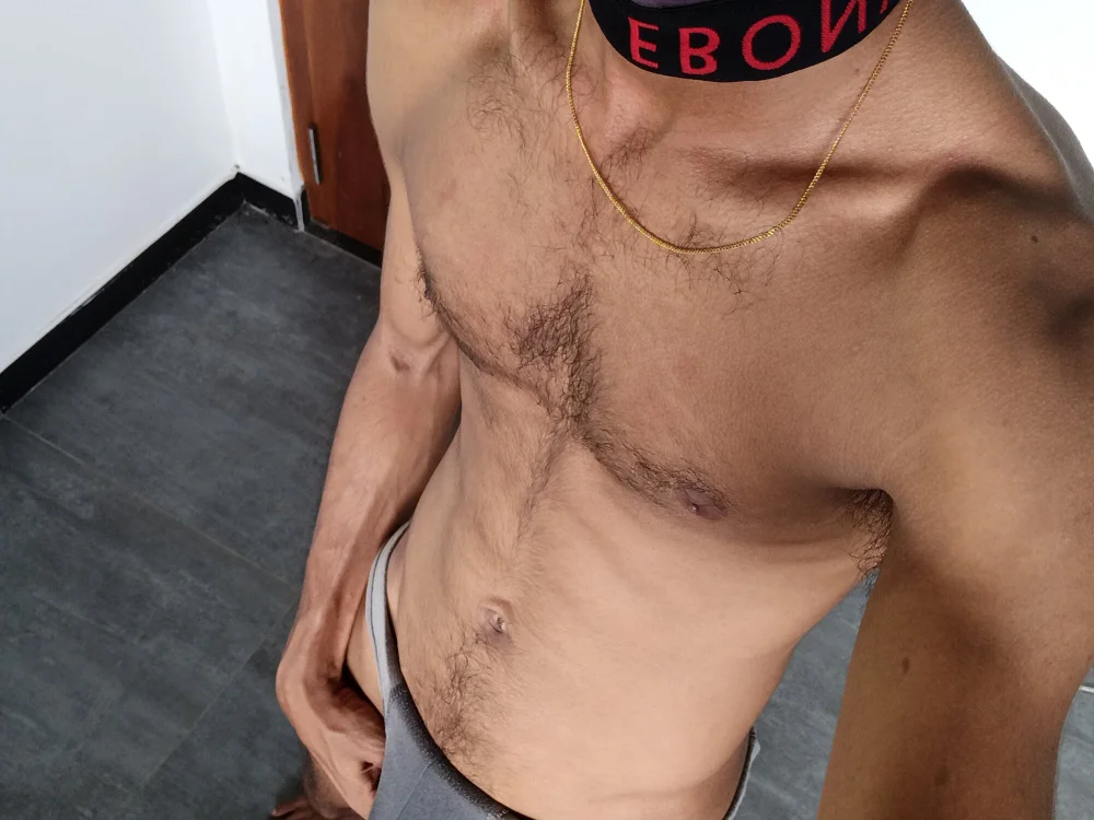 UR_skinny_boy's Offline XXX Chat