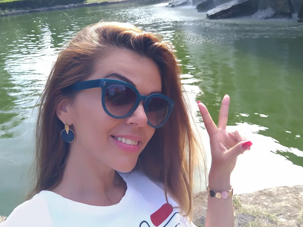 rossa_linda's Offline XXX Chat