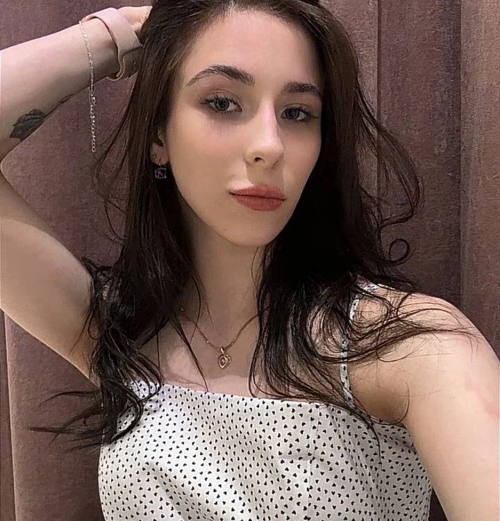 MaudDwightv's Offline XXX Chat