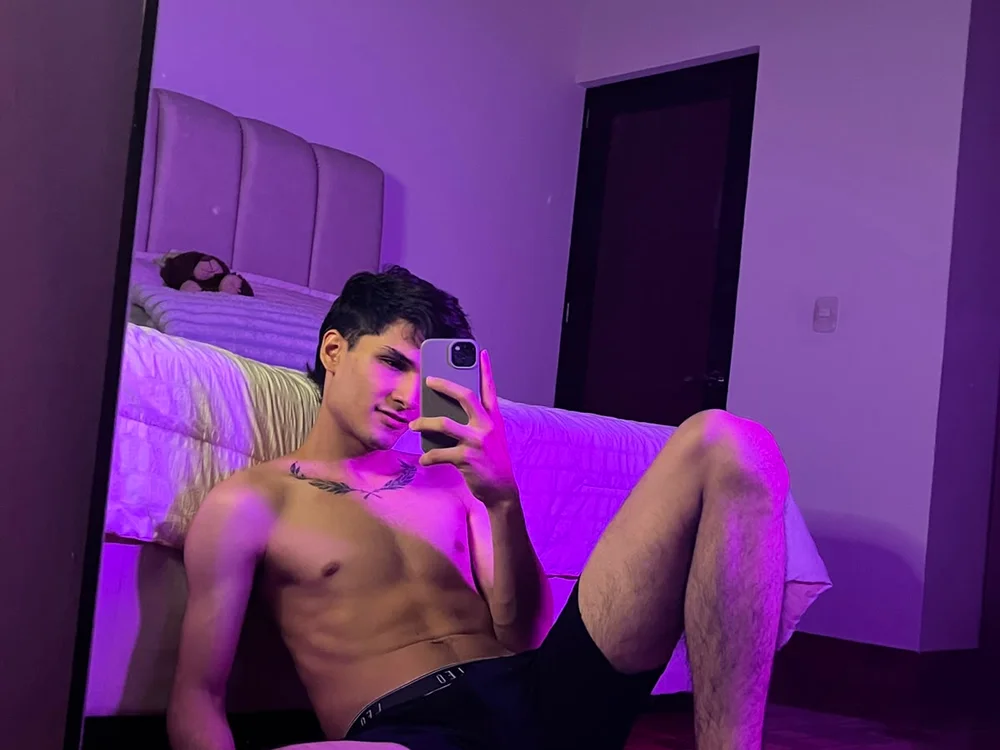 Andrew_BigTeen Obrolan XXX Offline