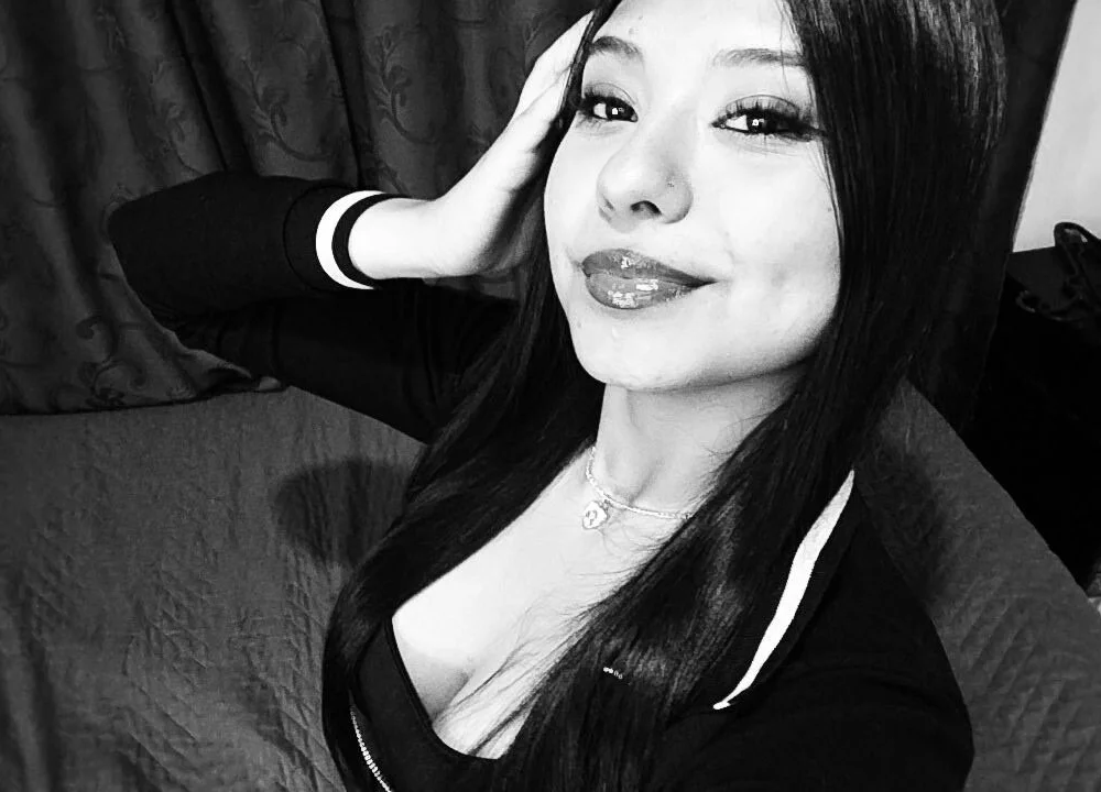 sarita_honey cover photo