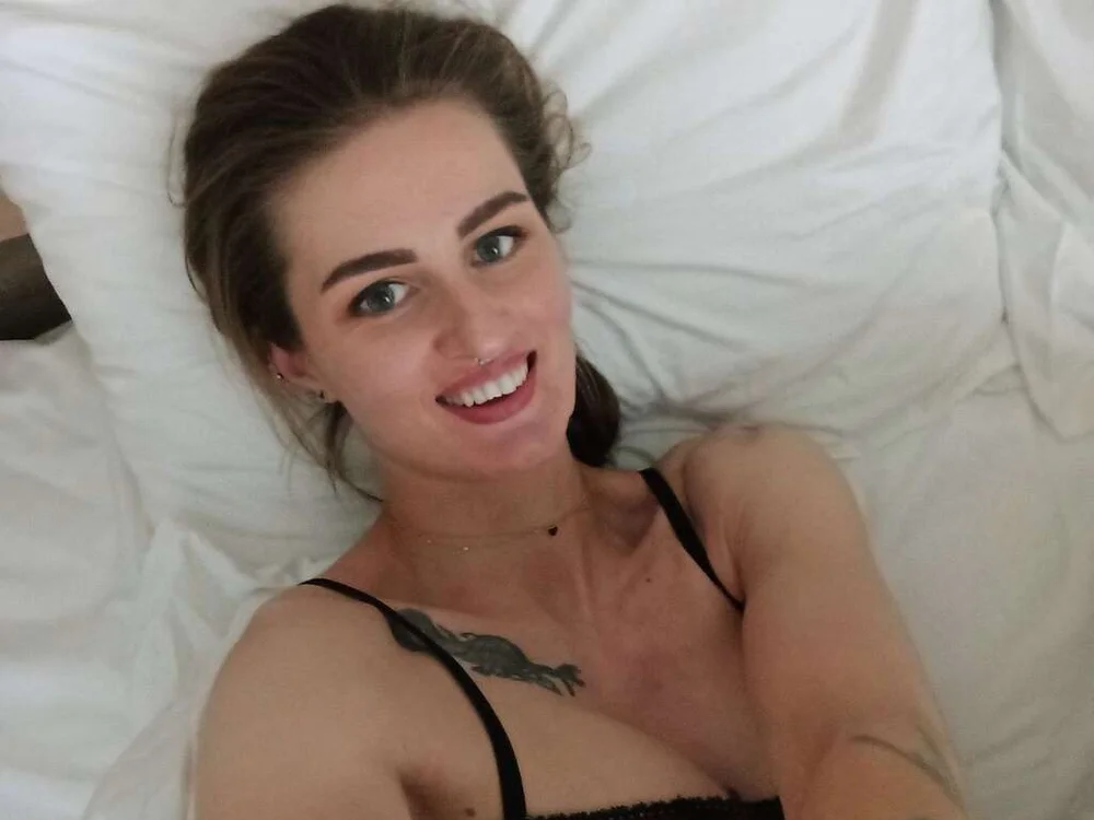 RachelFordi's Offline Chat Room