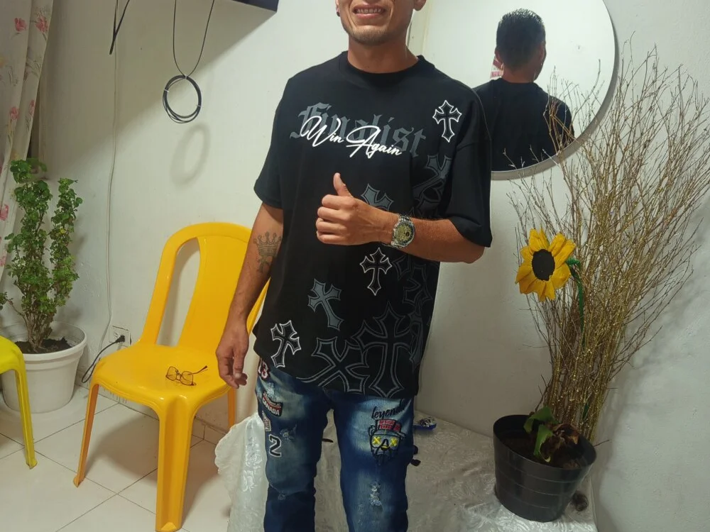 gregoris34 Offline XXX-Chat