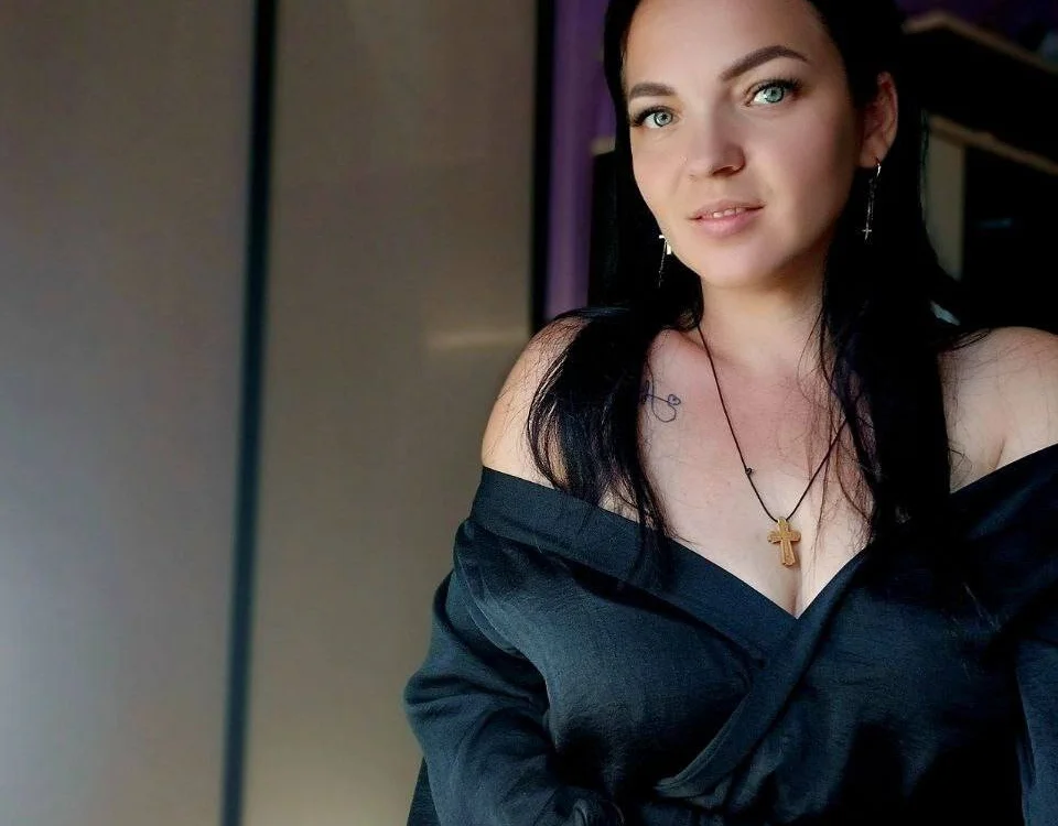 Brunetkaa_'s Offline Chat Room