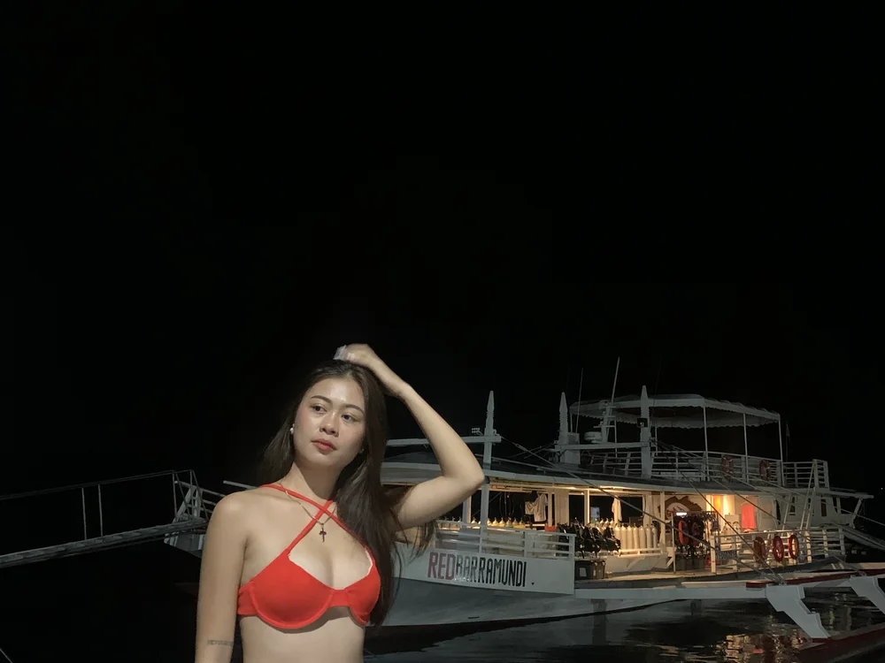 Lady_avi Obrolan XXX Offline