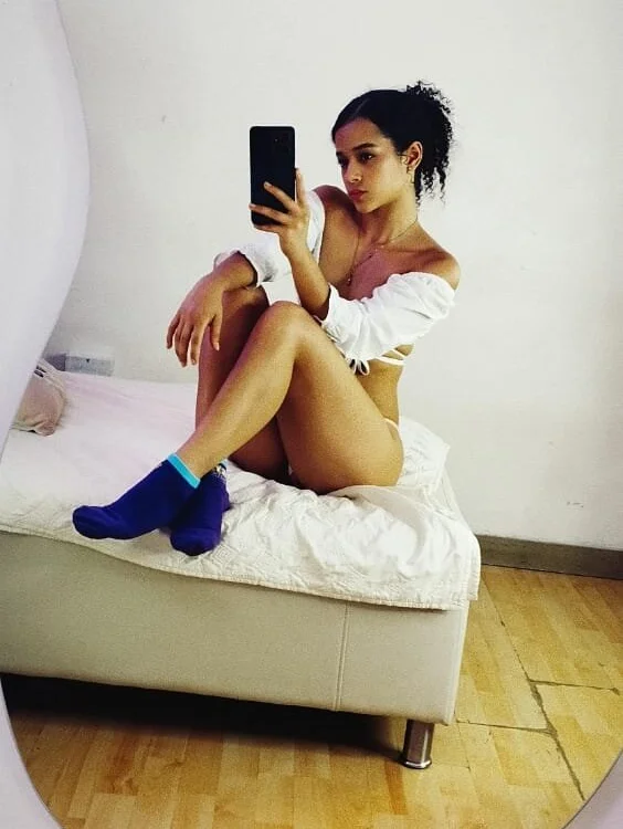 Chatroom XXX hors ligne de mia_pinklove