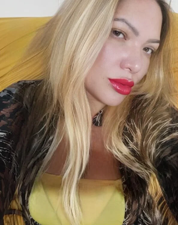 loira_diaba23's Offline Chat Room