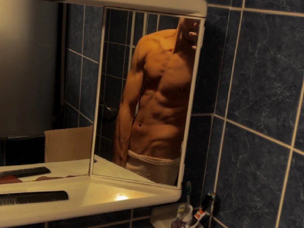 Jjohnny6969 Offline XXX-Chat