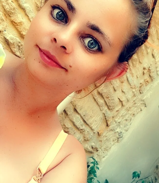Maddyfrench14 offline chatrum