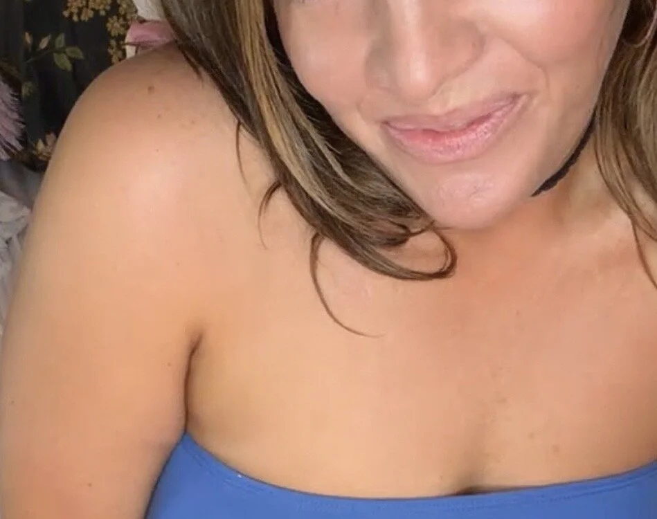 hollyharmd অফলাইন XXX চ্যাট