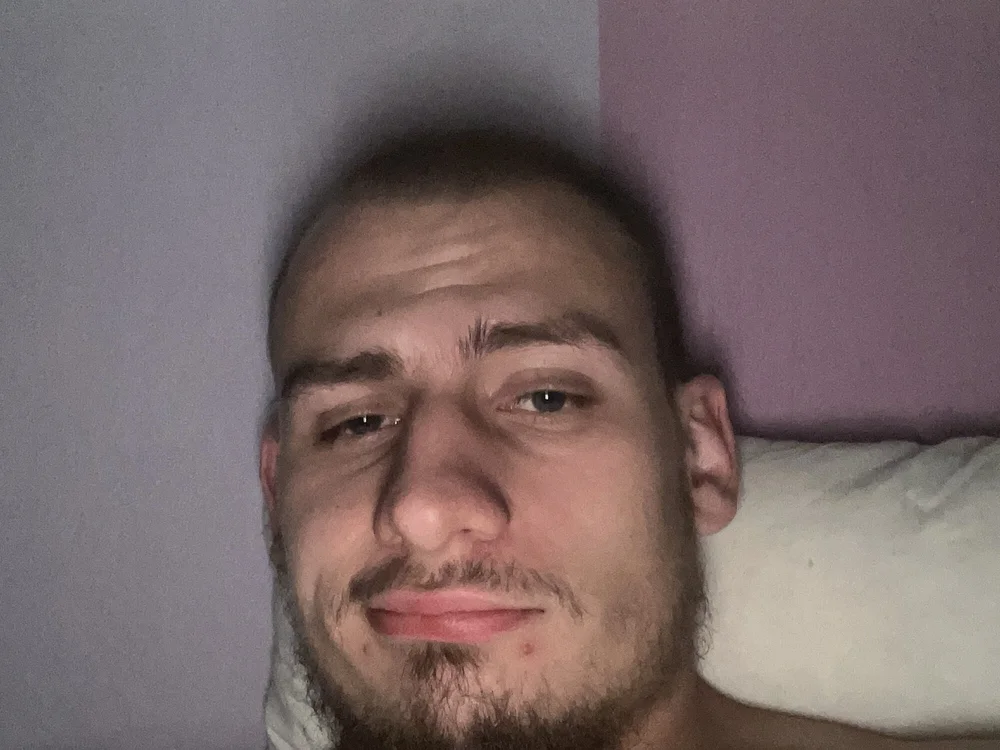 erwan72's Offline Chat Room