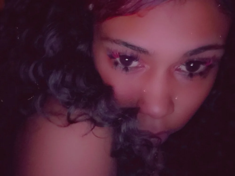 carmelbbyx22 Offline XXX-Chat