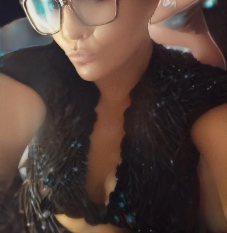 MalanniMonroeXXX's Offline XXX Chat